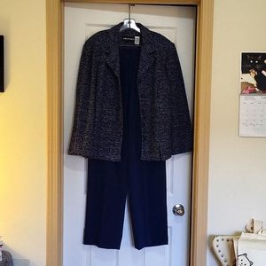 Beautiful Classy Suit, Pants an Jacket, navy blue, size 14, SagHarborDress